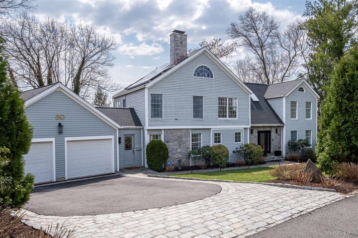 Property Photo:  80 Deerhurst Road  NY 10583 