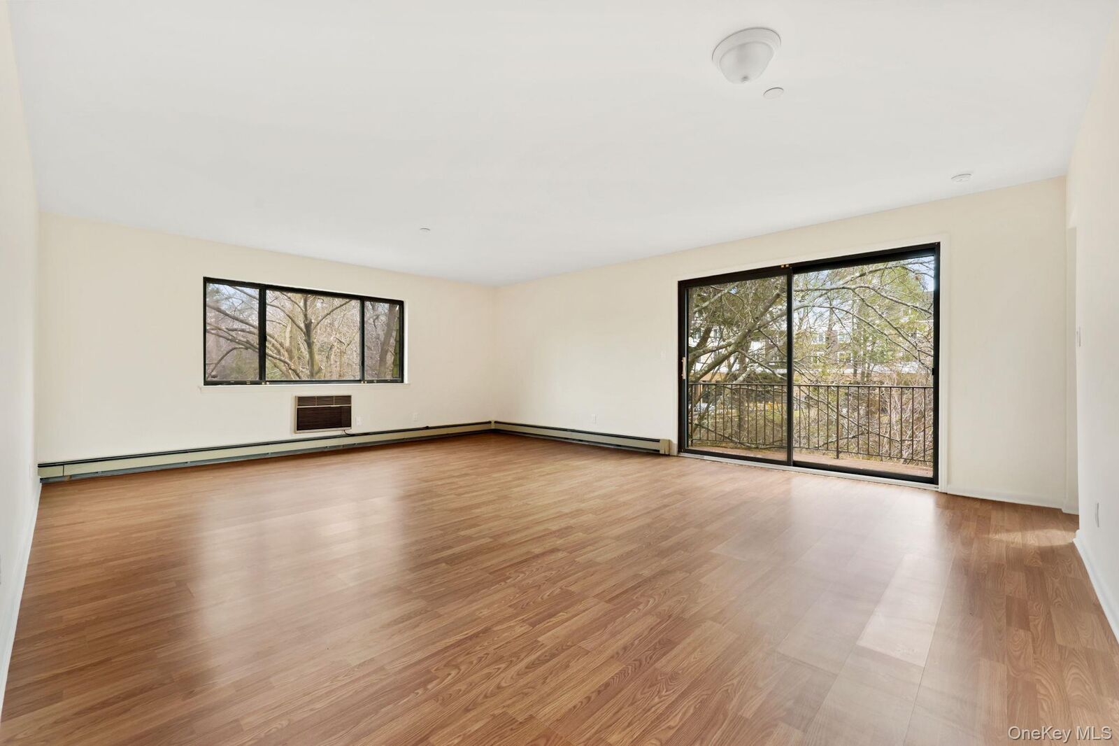 Property Photo: 508 Central Park Avenue 5402 NY 10583