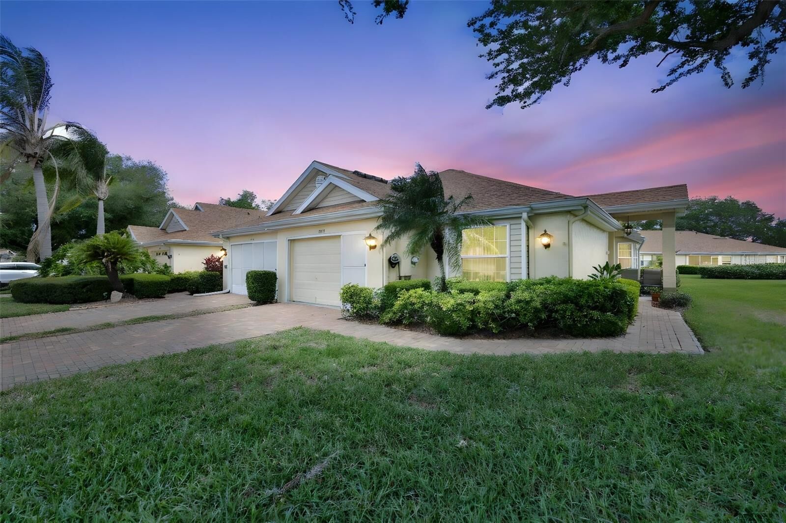 Property Photo:  2012 Nantucket Drive 22  FL 33573 