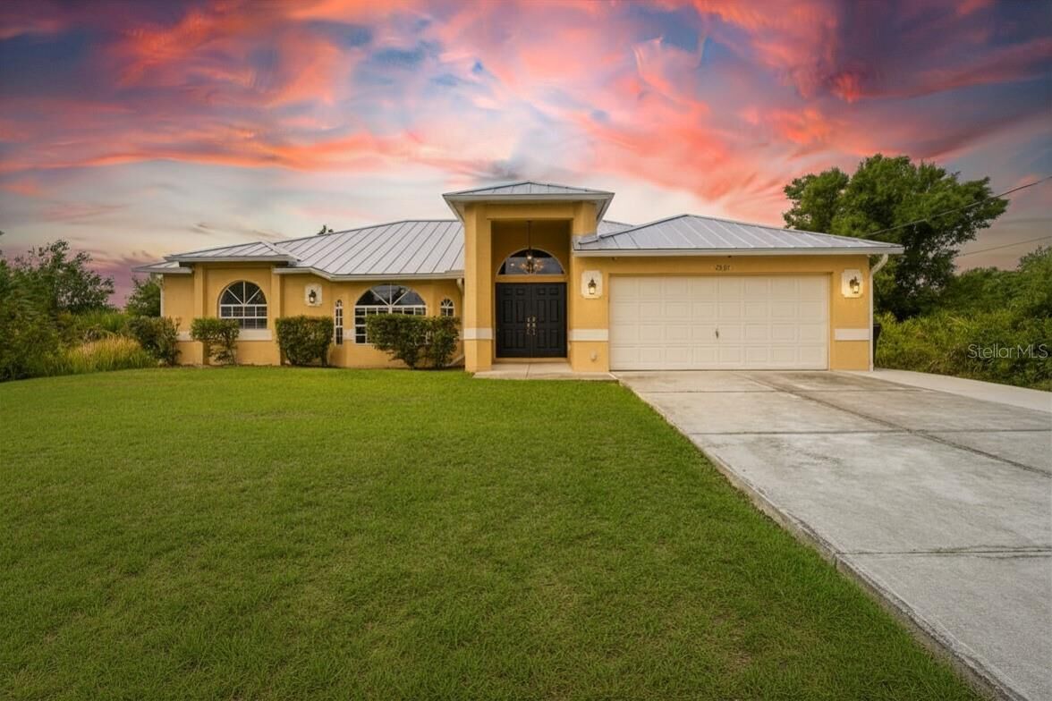 Property Photo:  2637 Courtland Avenue  FL 34286 