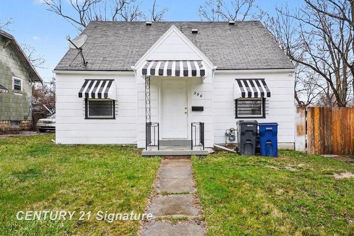Property Photo:  506 Green Street  MI 48503 
