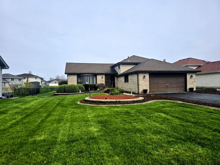 Property Photo:  22709 Jamie Court  IL 60471 