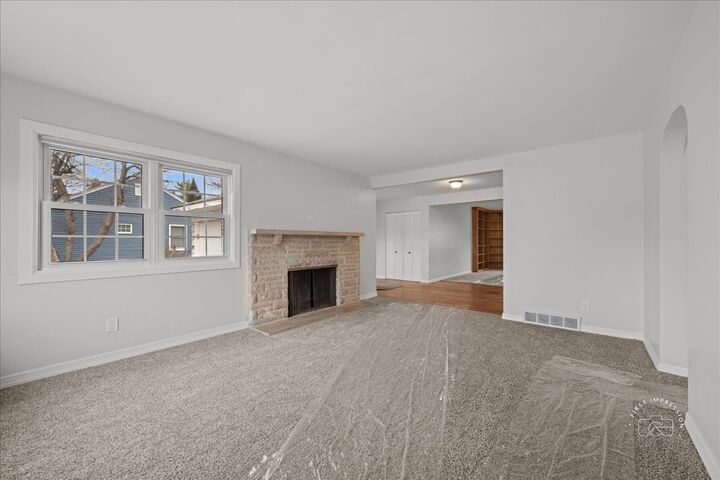 Property Photo:  150 S Western Avenue  IL 60506 