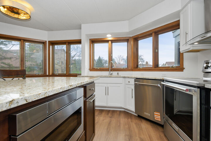 Property Photo: 7834 W Foresthill Court 1cr IL 60463