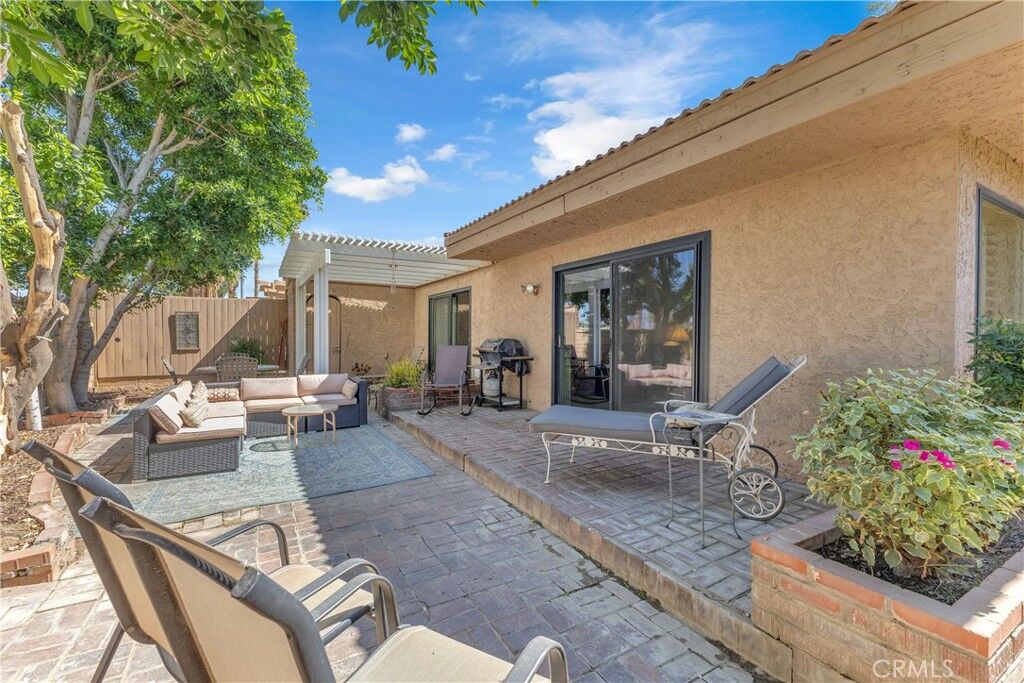 Property Photo:  44129 Elba Court  CA 92260 