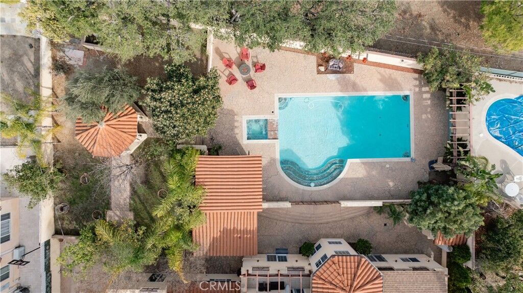 Property Photo: 828 S Sunset Canyon CA 91501