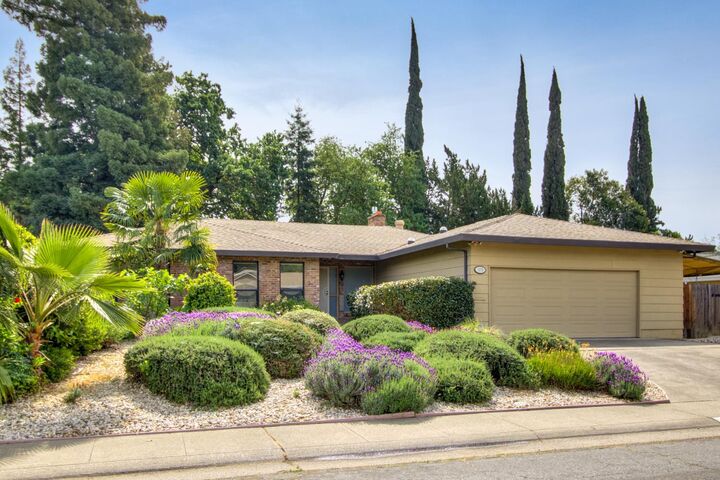 Property Photo:  1076 Sand Bar Circle  CA 95608 