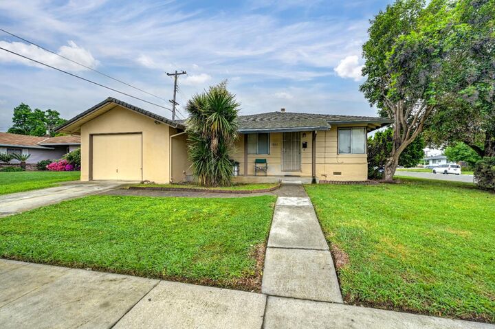 Property Photo:  7101 21st Street  CA 95822 