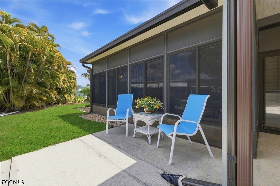 Property Photo:  508 Pine Tree Court  FL 33917 