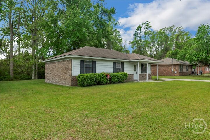 Property Photo:  202 Sequoia Circle  GA 31313 