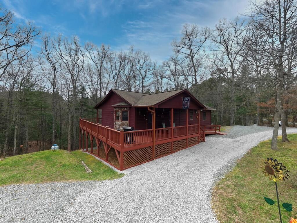 Property Photo:  694 Hilltop Road  NC 28906 