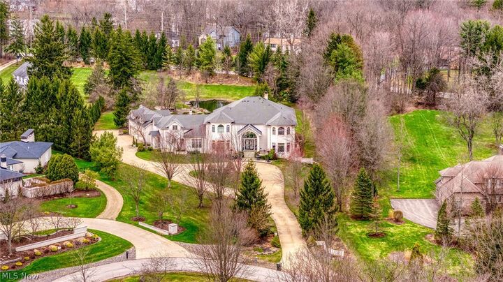 Property Photo:  25 Brandon Court  OH 44022 