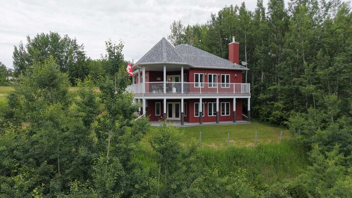 Property Photo: 613 & 617, 13221 Twp Rd 680 613 &Amp 617 AB T0A 2C1