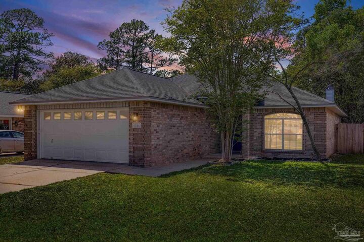 Property Photo:  1756 Ivalea Cir  FL 32566 