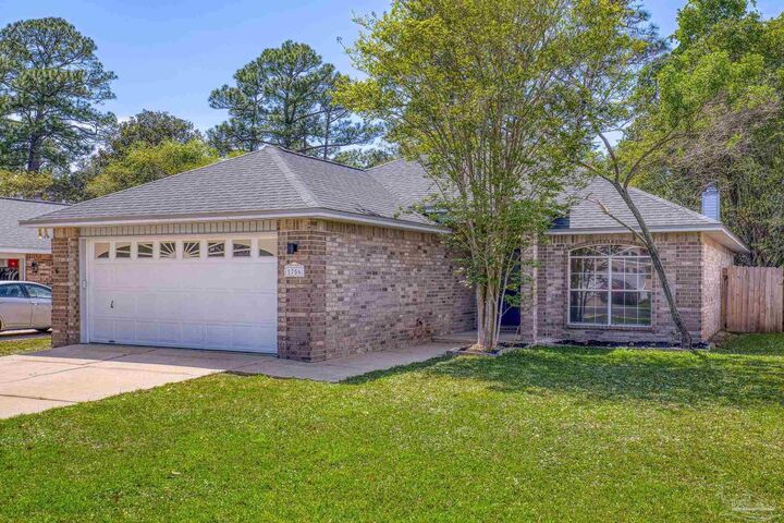 Property Photo:  1756 Ivalea Cir  FL 32566 