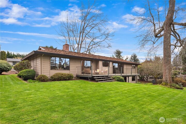 Property Photo:  24205  138th Avenue SE  WA 98042 