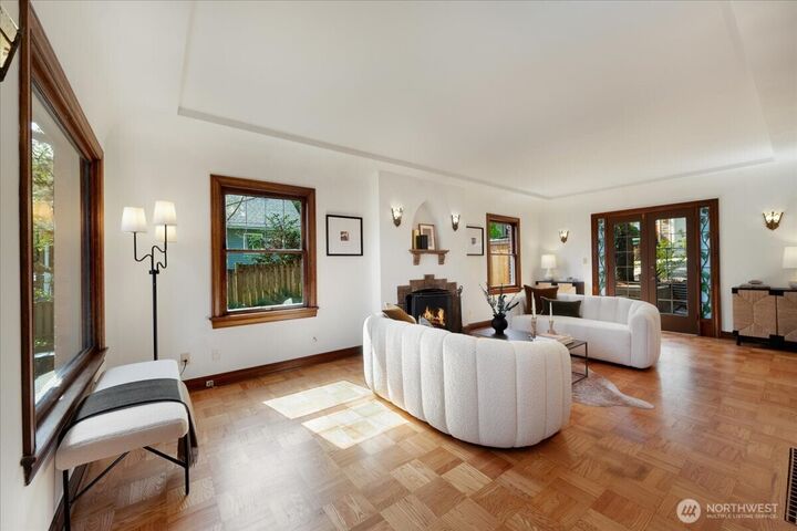 Property Photo:  6517  Fremont Avenue N  WA 98103 