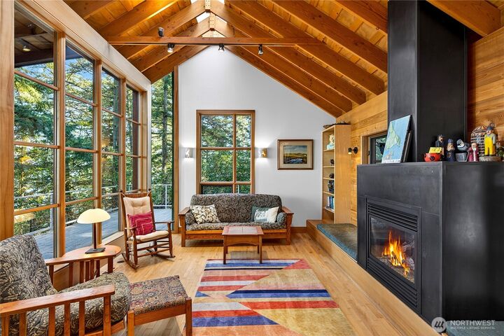 Property Photo:  7457  Holiday Boulevard  WA 98221 