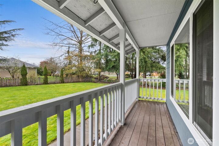 Property Photo:  835 SW 21st Street  WA 98532 