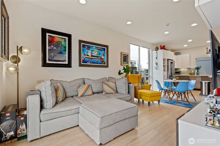 Property Photo:  6500  34th Avenue SW  WA 98126 