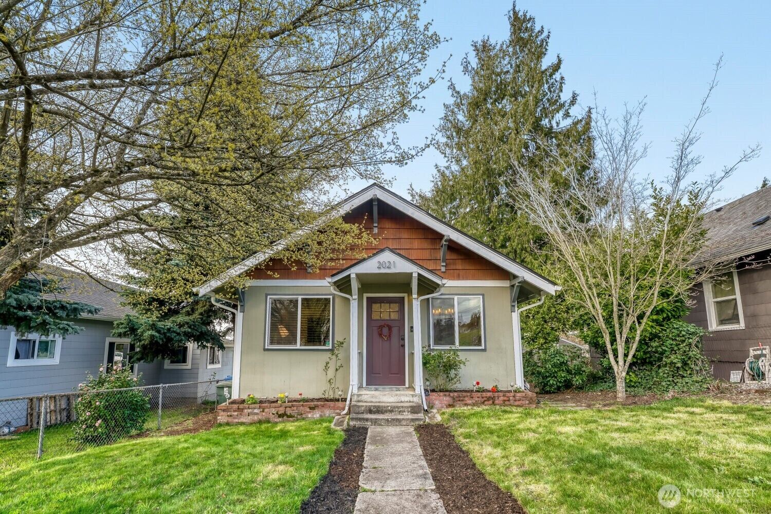Property Photo: 2021 E Sherman Street WA 98404