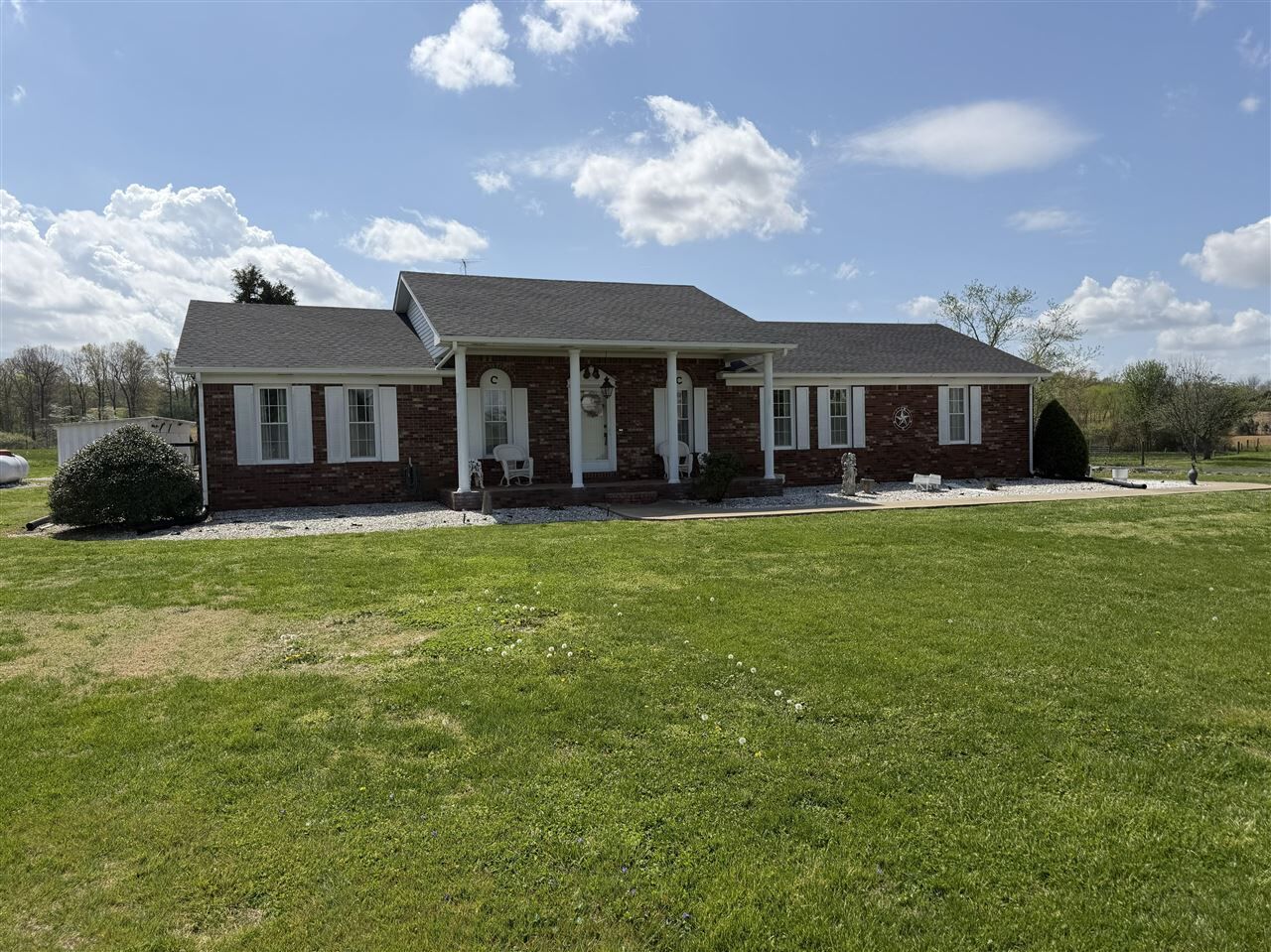 Property Photo: 3309 Anna Sandhill Road KY 42101