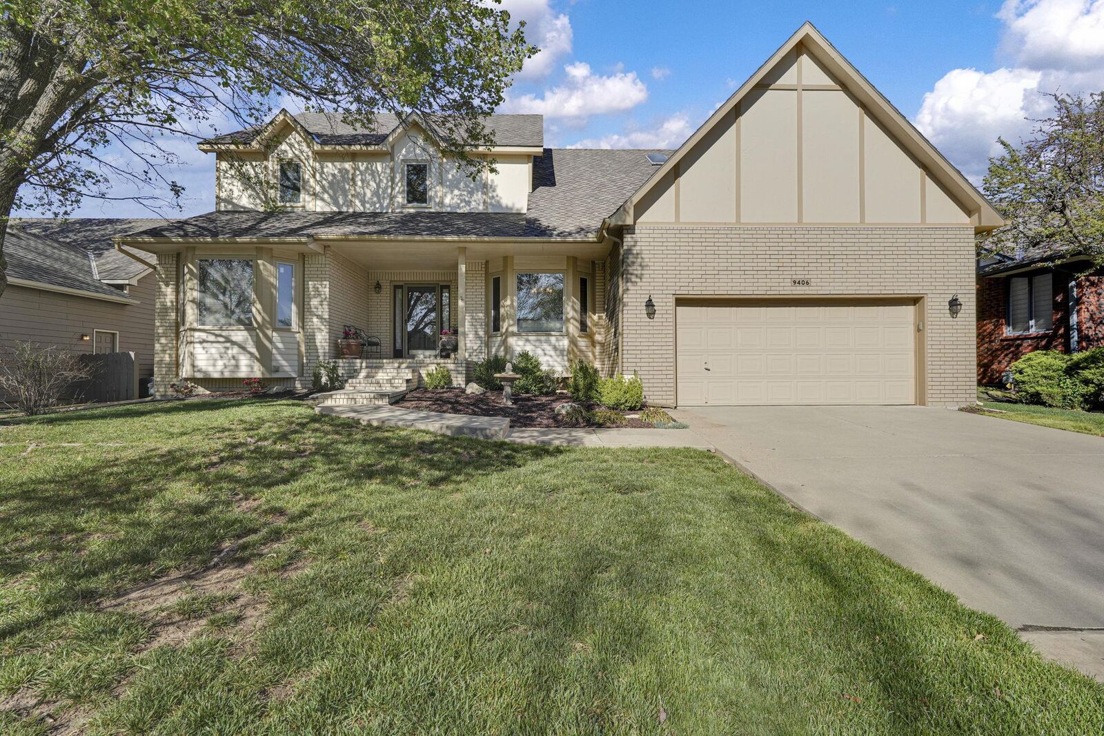 Property Photo:  9406 E Lakepoint Dr  KS 67226 