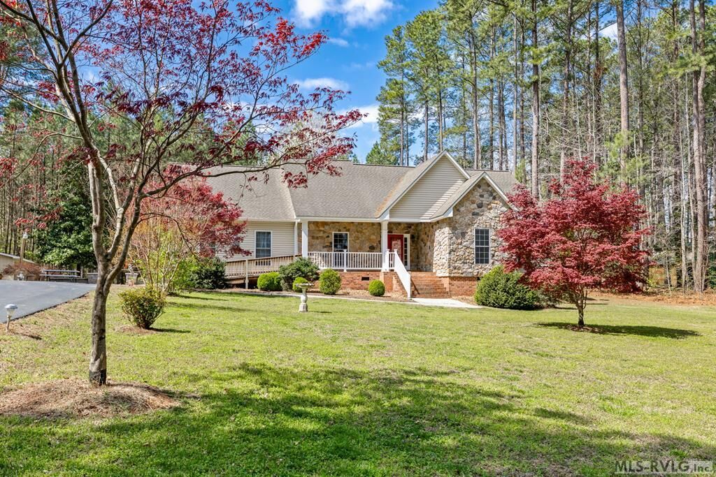 Property Photo:  139 Country Club Dr.  VA 23857 