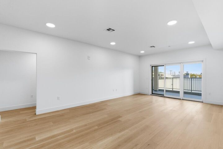 Property Photo: 560 El Camino Real 207 CA 94070