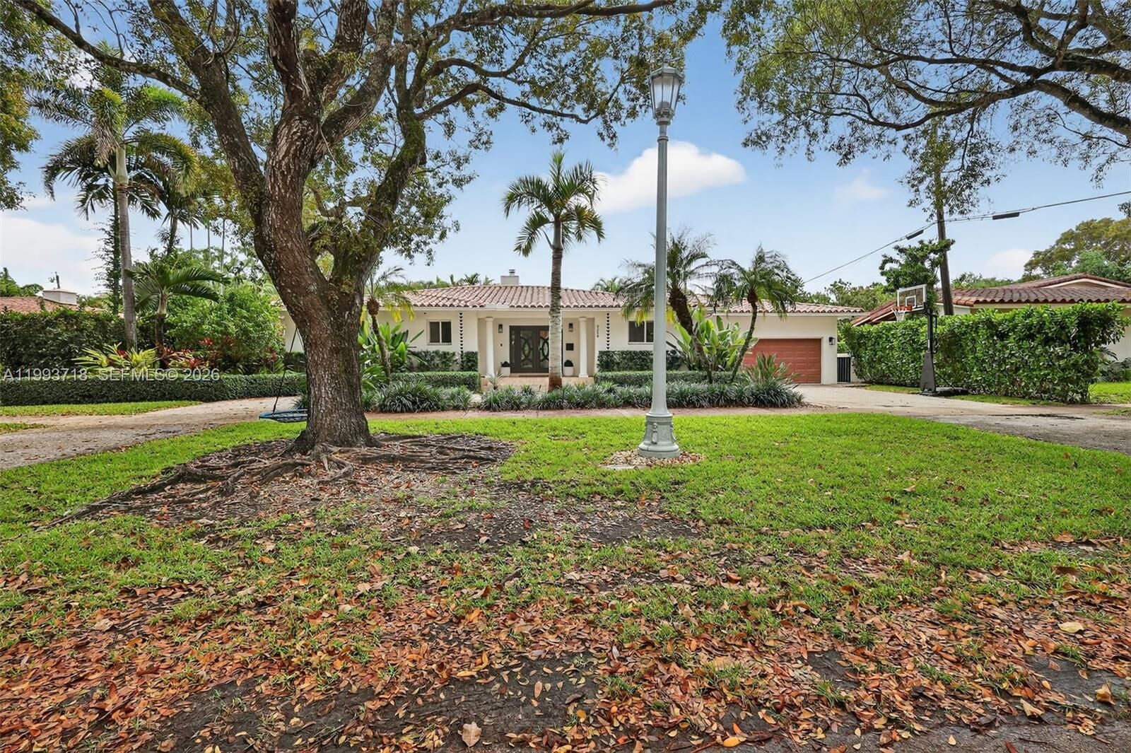 Property Photo:  3258 Riviera Dr  FL 33134 