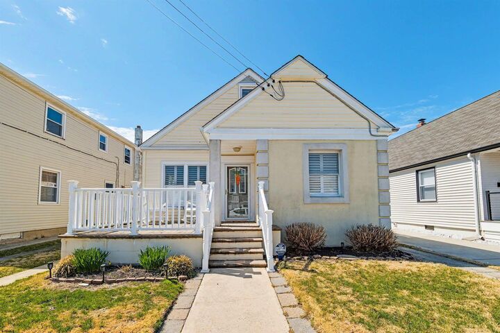 Property Photo:  4 N Washington Ave  NJ 08406-1805 