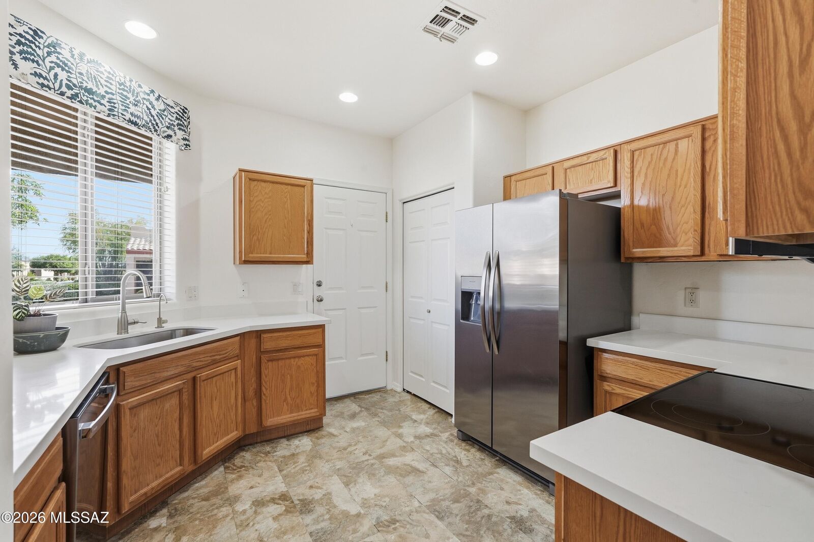 Property Photo:  536 W Deerview Court  AZ 85614 