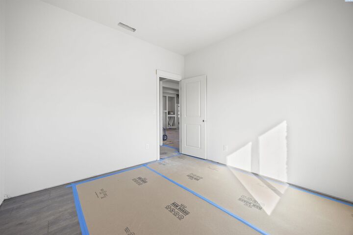 Property Photo: 3574 Morningside Parkway WA 99352