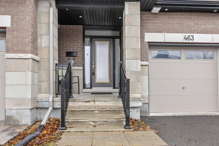 Property Photo:  463 Fernside Street  ON K1T 0M1 