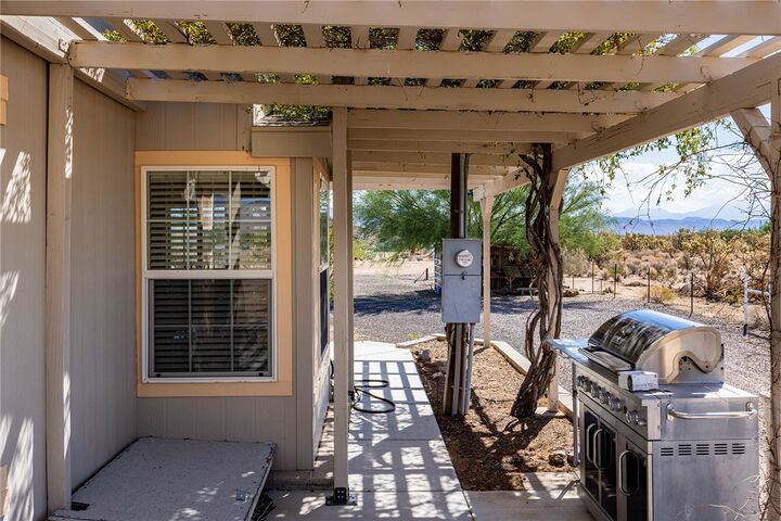 Property Photo: 4206 N Cordes Road AZ 86413