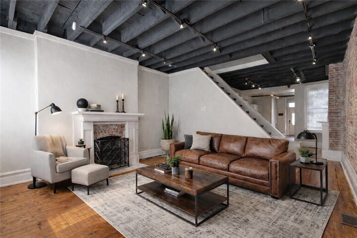 Property Photo:  27 Wabash Street  PA 15220 