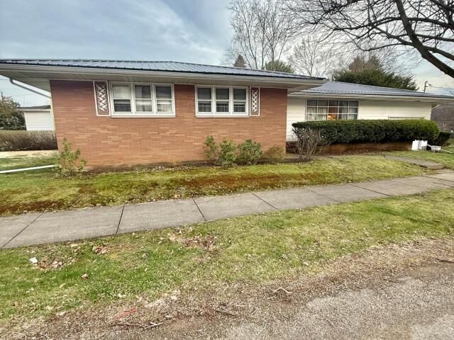 Property Photo:  1411 Allegheny Avenue  PA 16365 