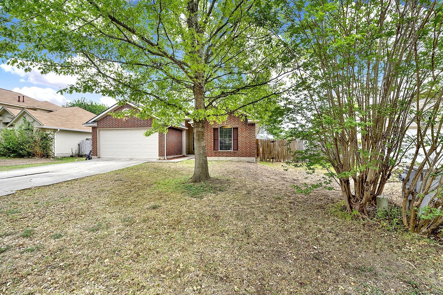 Property Photo: 140 Riley Cove TX 78640