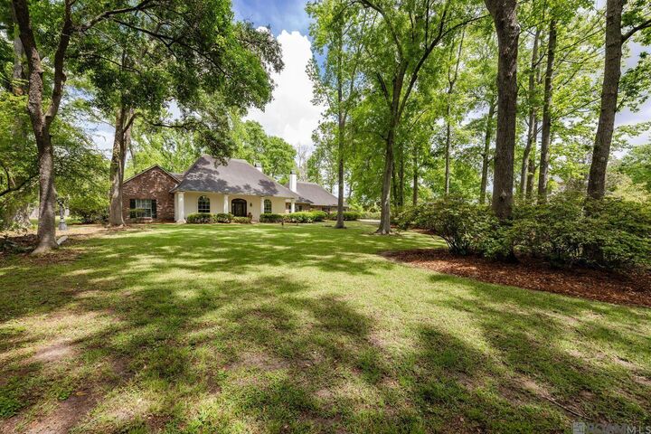 Property Photo:  13407 N Amiss Rd  LA 70810 