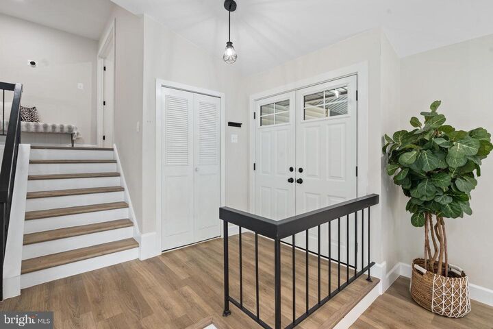 Property Photo:  218 Penny Lane  VA 20164 