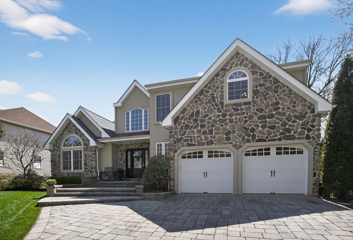 Property Photo:  310 Newton Court  NJ 08107 