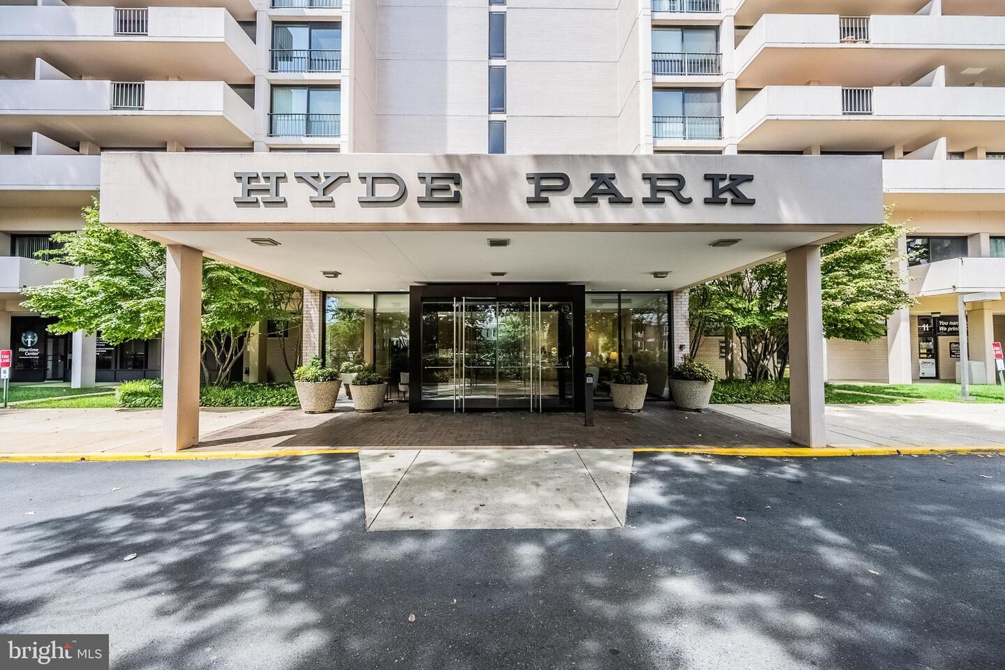 Property Photo:  4141 N Henderson Road 822  VA 22203 