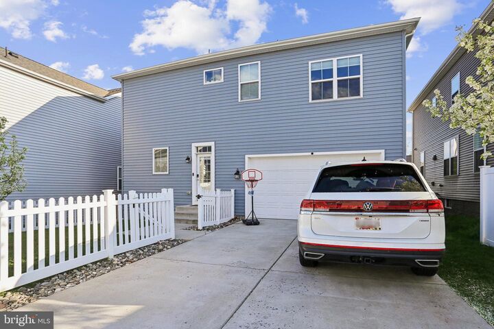 Property Photo:  1109 Saxton Drive  MD 21702 