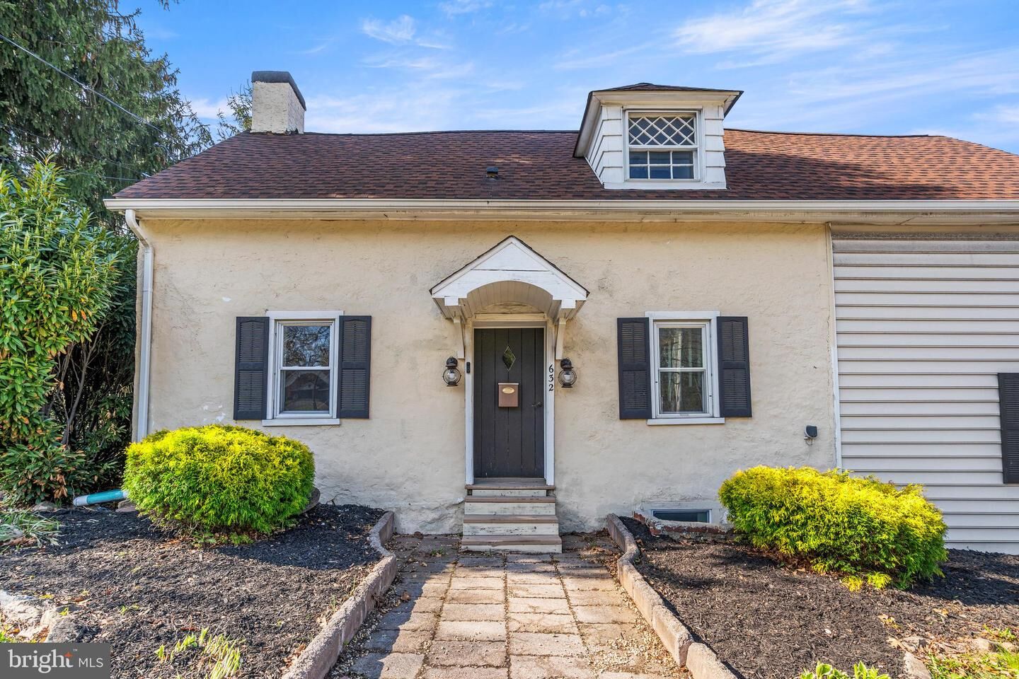 Property Photo: 632 Fitzwatertown Road PA 19090