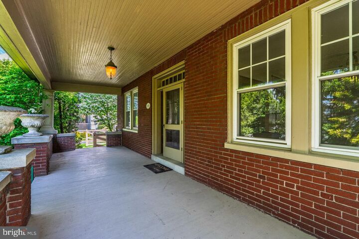 Property Photo:  466 E Main Street  PA 17540 