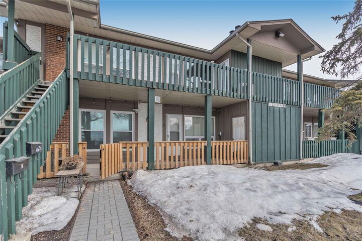 Property Photo:  231 Kinver Avenue  MB R2R 1G6 