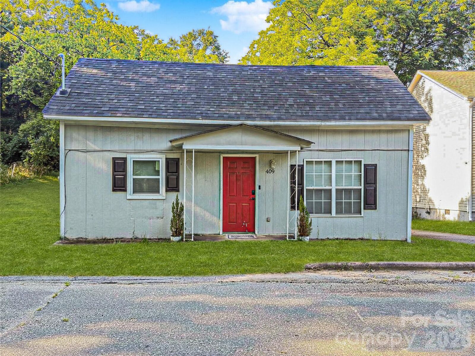 Property Photo:  409 W Norment Avenue  NC 28052 