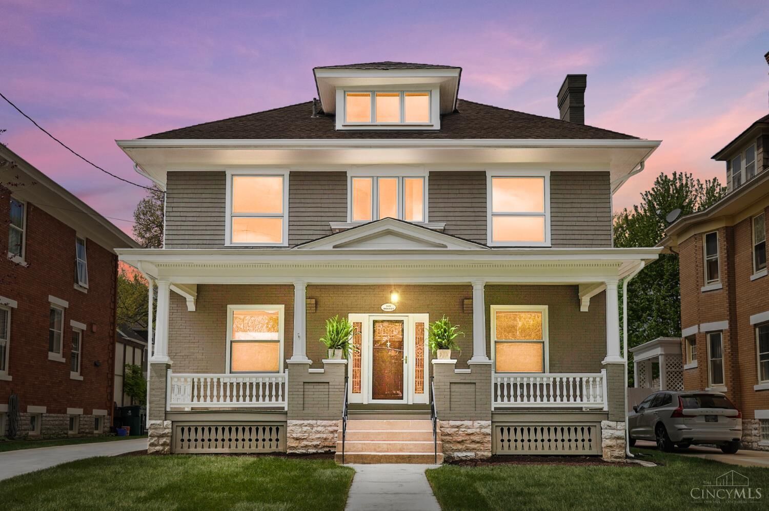 Property Photo:  3433 Mooney Avenue  OH 45208 