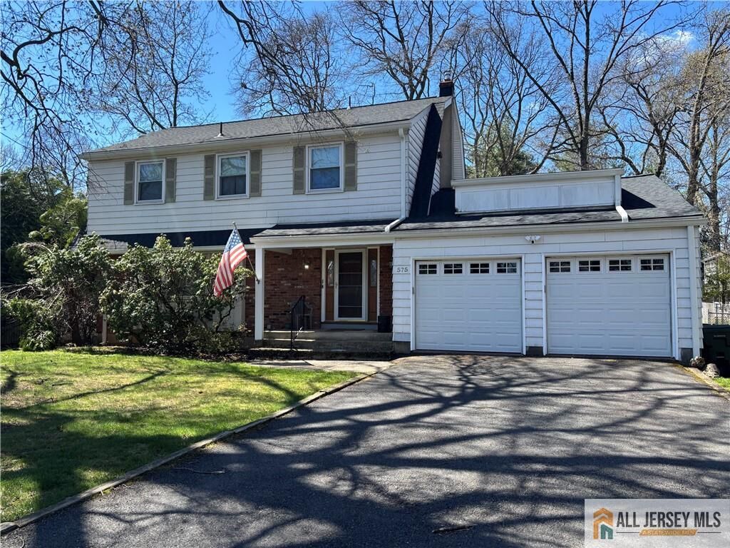 Property Photo:  575 Grove Avenue  NJ 08820 
