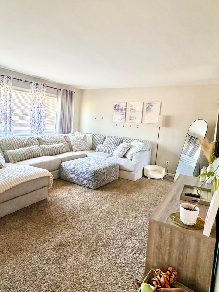 Property Photo: 1450 Blaine Drive OH 43227